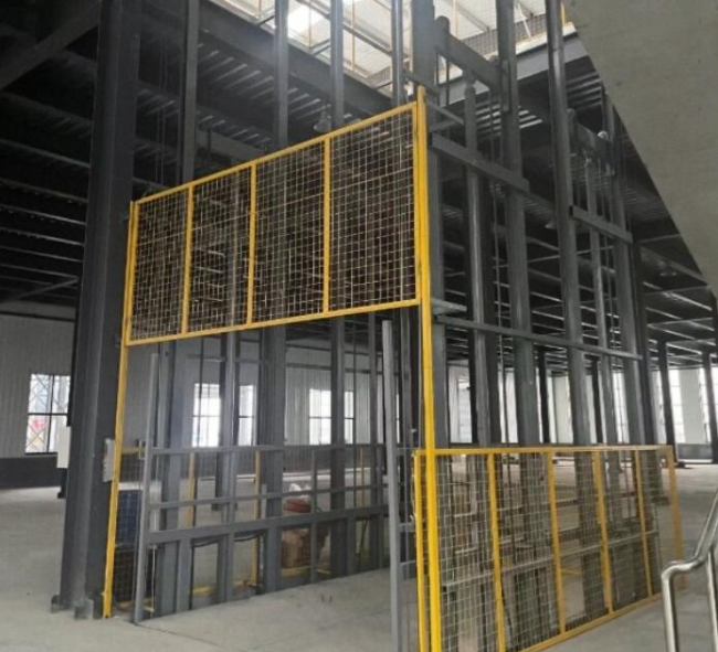 三都镇请详细介绍一下货梯安装在室外的维护方法